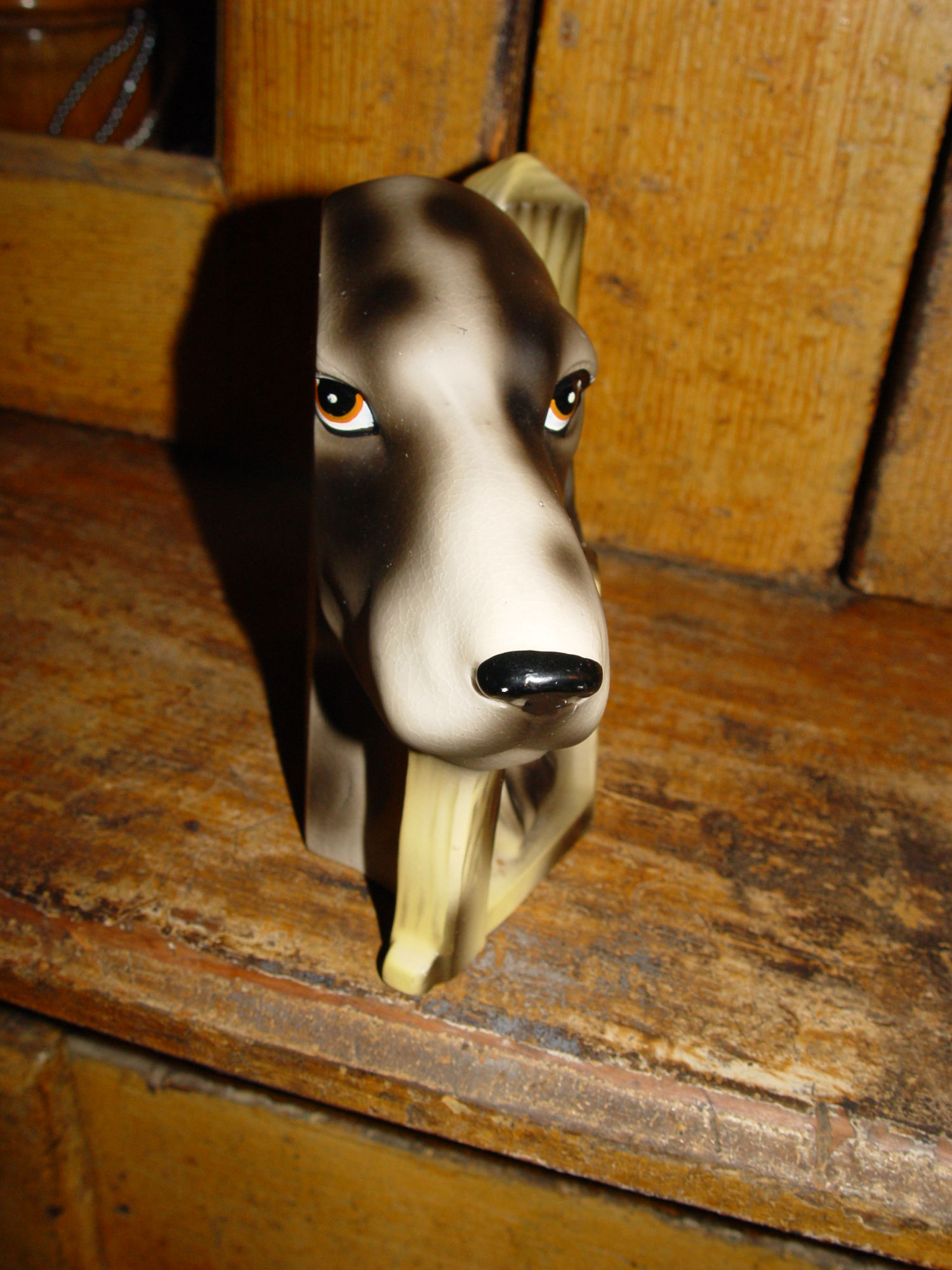 Ucagco Japan Springer Spaniel Dog Head and Fence
                Figurine