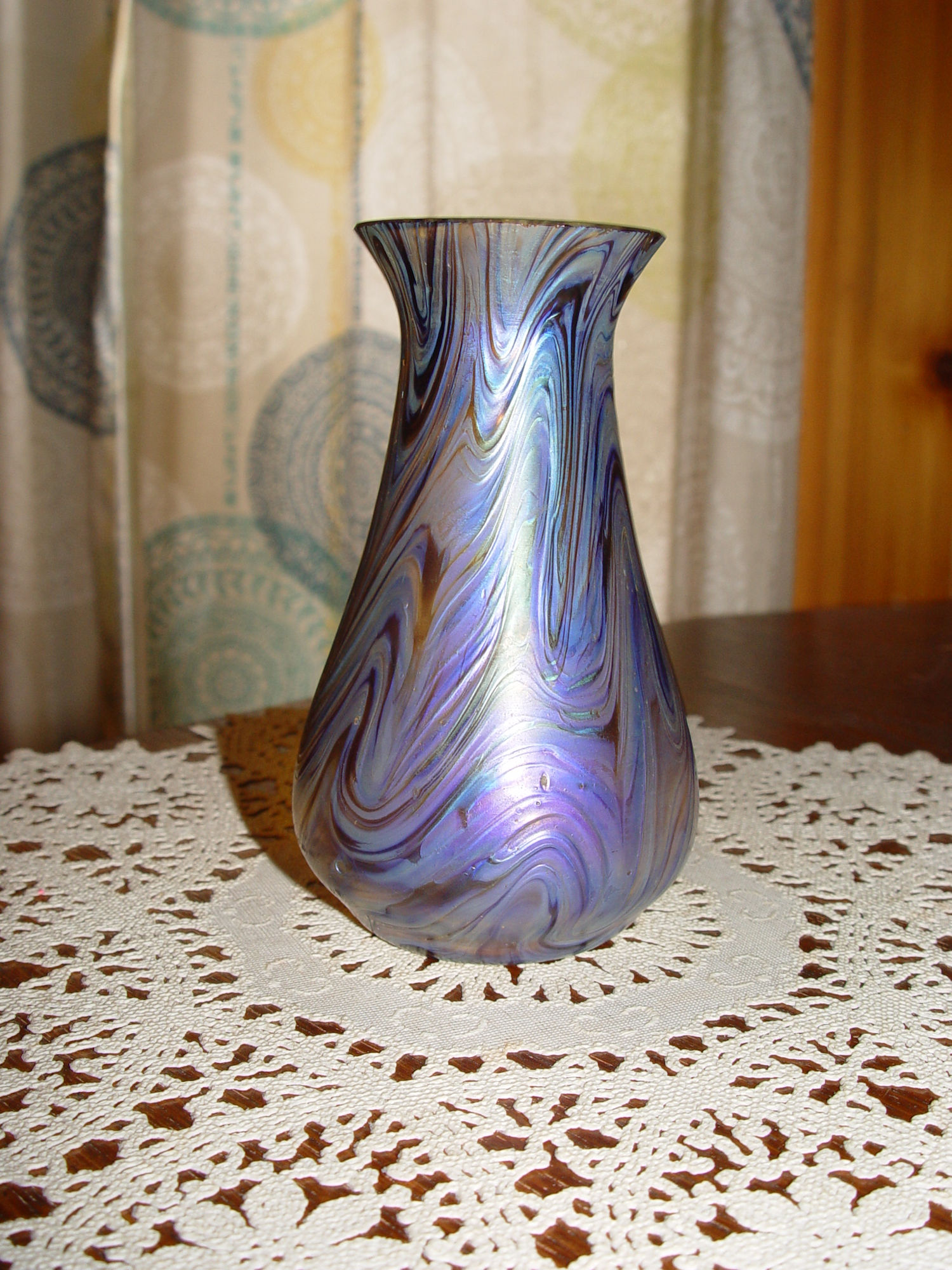 Antique feather swirled
Bohemian art glass vase