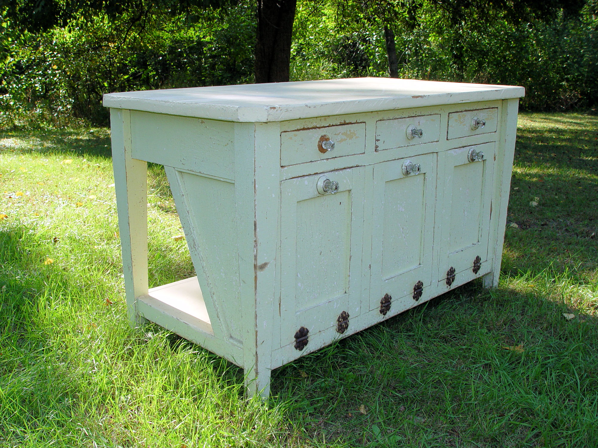 Early 20th c. Bakers
Kitchen Island Cabinet