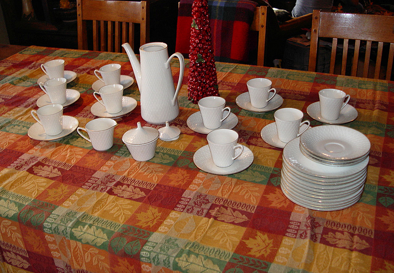 Norwegian Porcelain
Porsgrund Coffee Set Sandnes
Snow Top