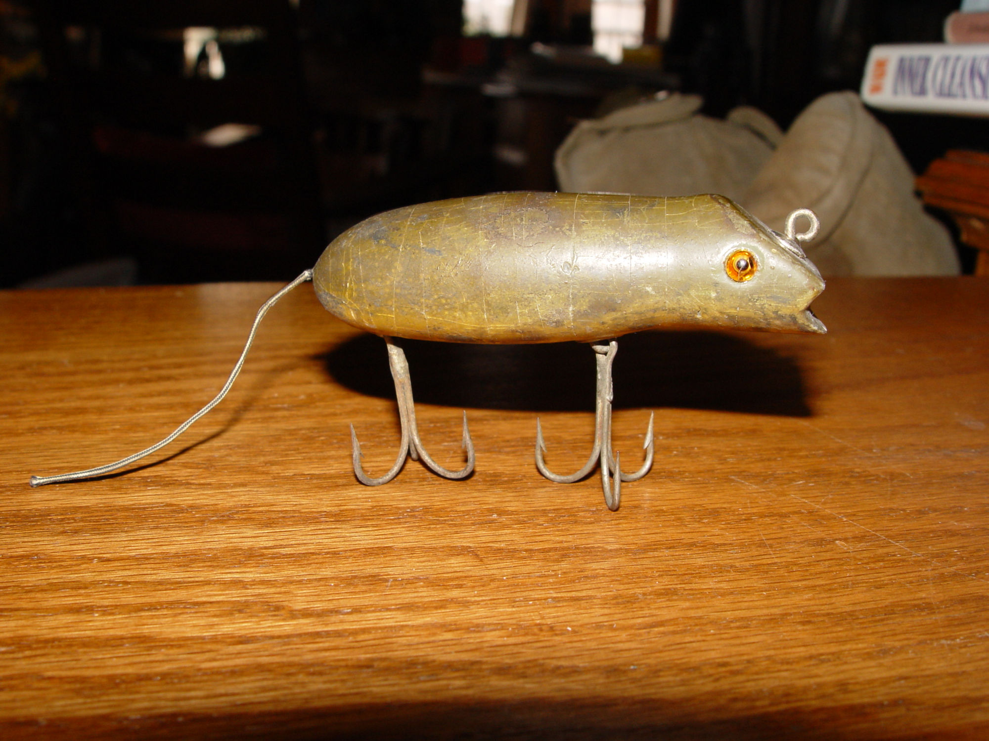 Shakespeare "Swimming
Mouse" Wooden Fishing Lure