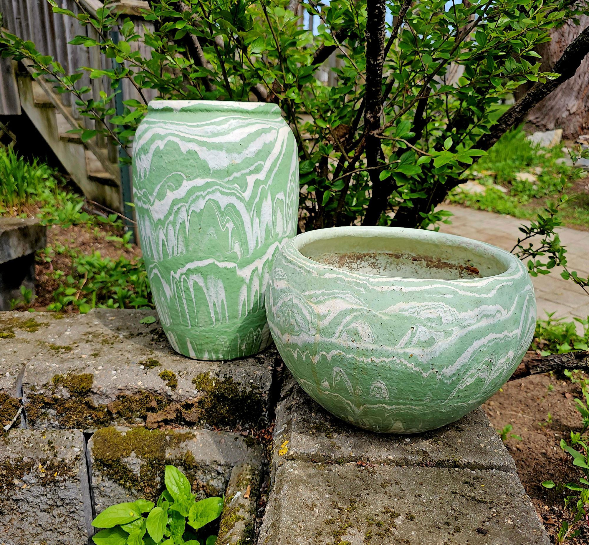 Ozark Roadside Tourist
Pottery, Vase and Pot, Green
Drip