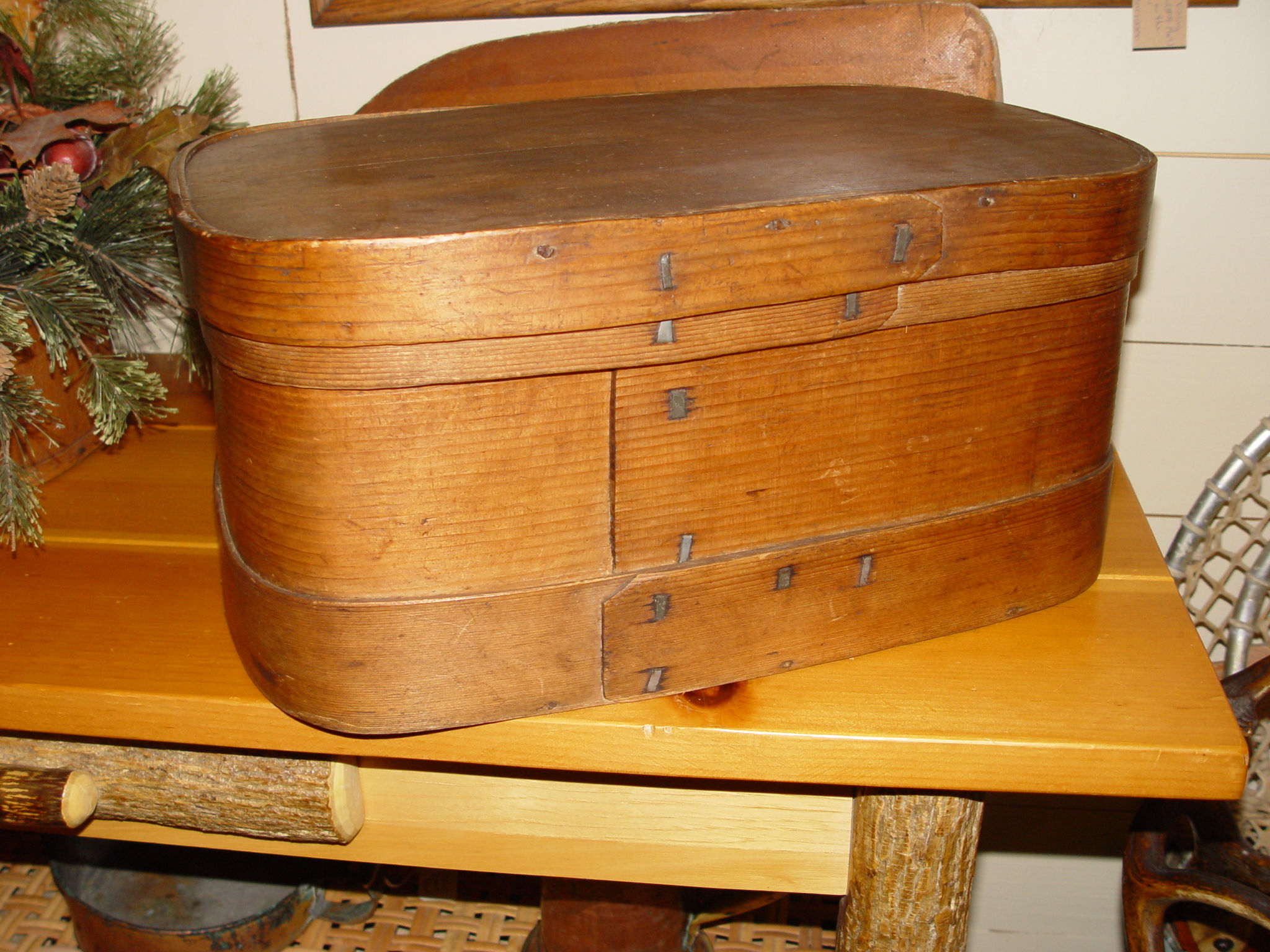 Primitive 19th Century Bent
Wood Pantry Box With Lid, Square
Nails