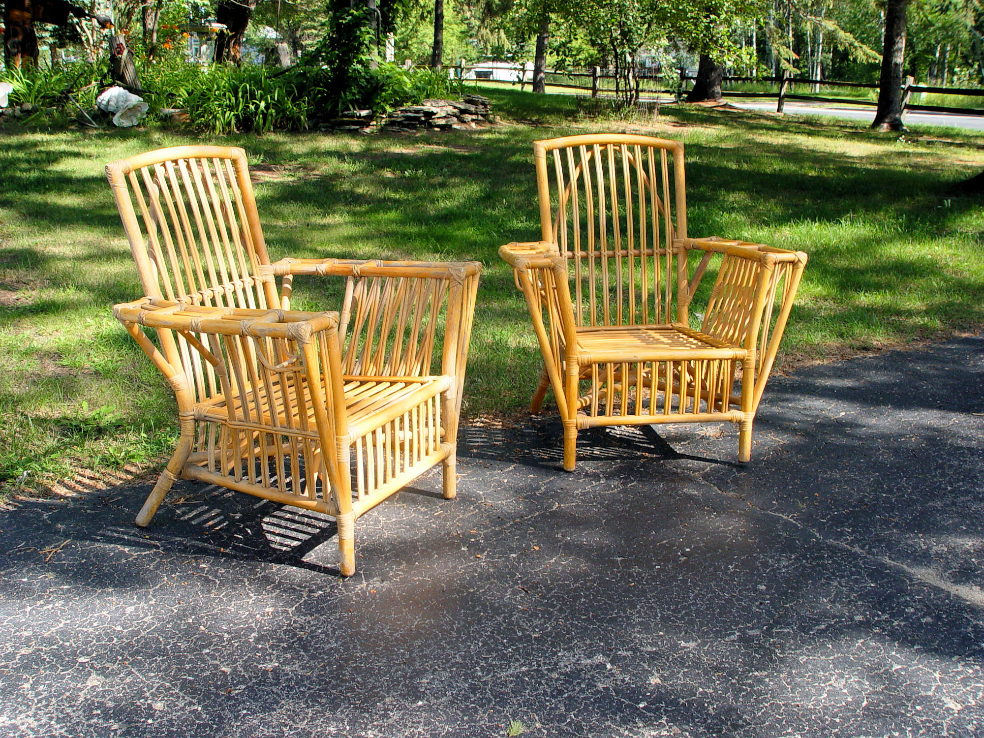 1930s Art Deco Pair of
Stick Wicker Rattan Lounge
Chairs