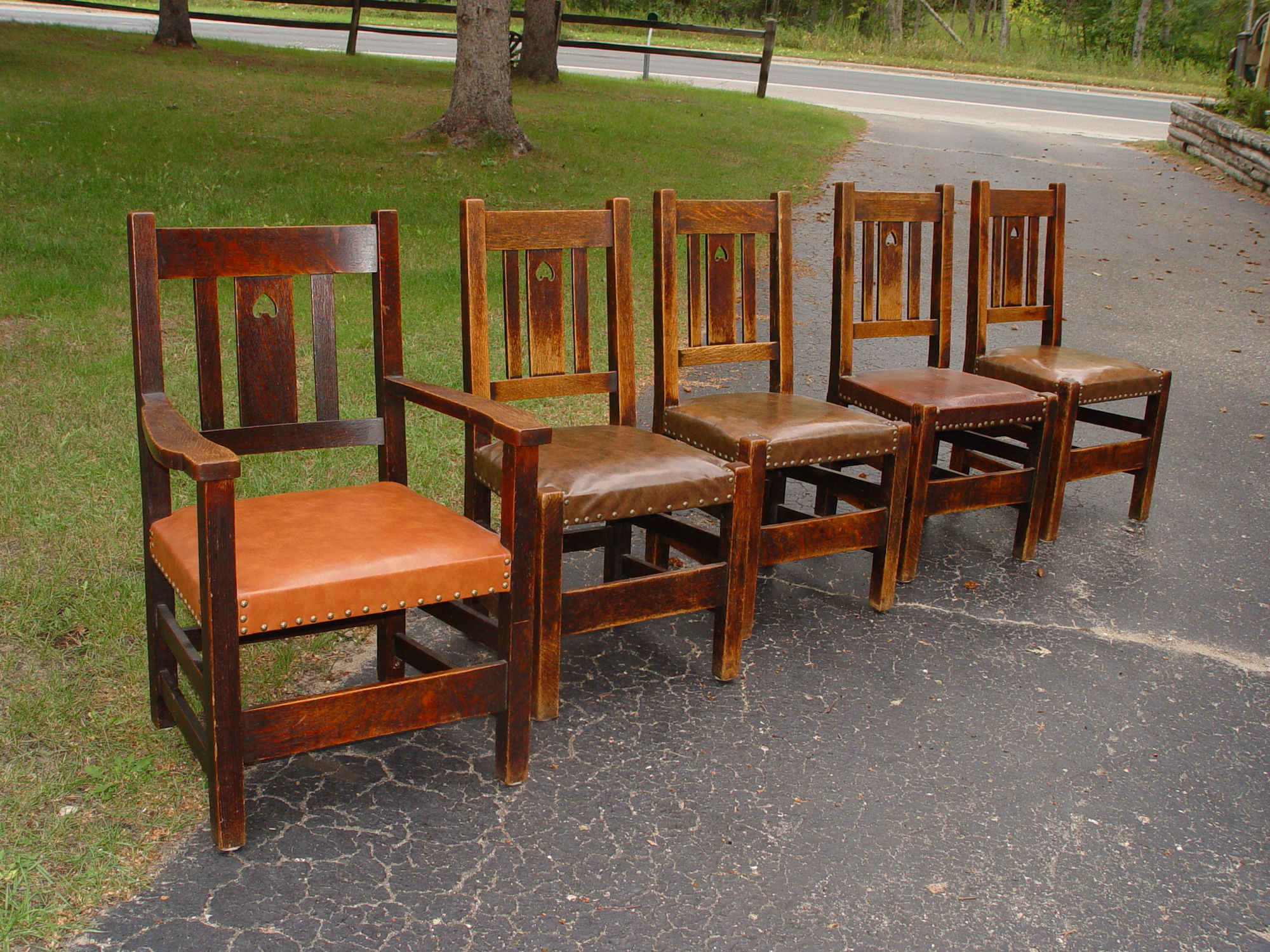 Arts And Crafts Dining
Chairs, 1910s Cutout design