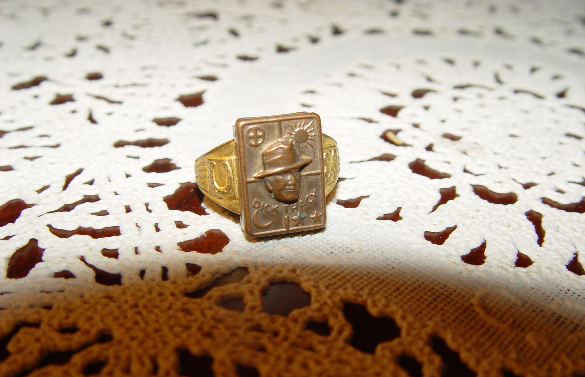 1940's Dick Tracy Secret
Compartment Ring, Premium