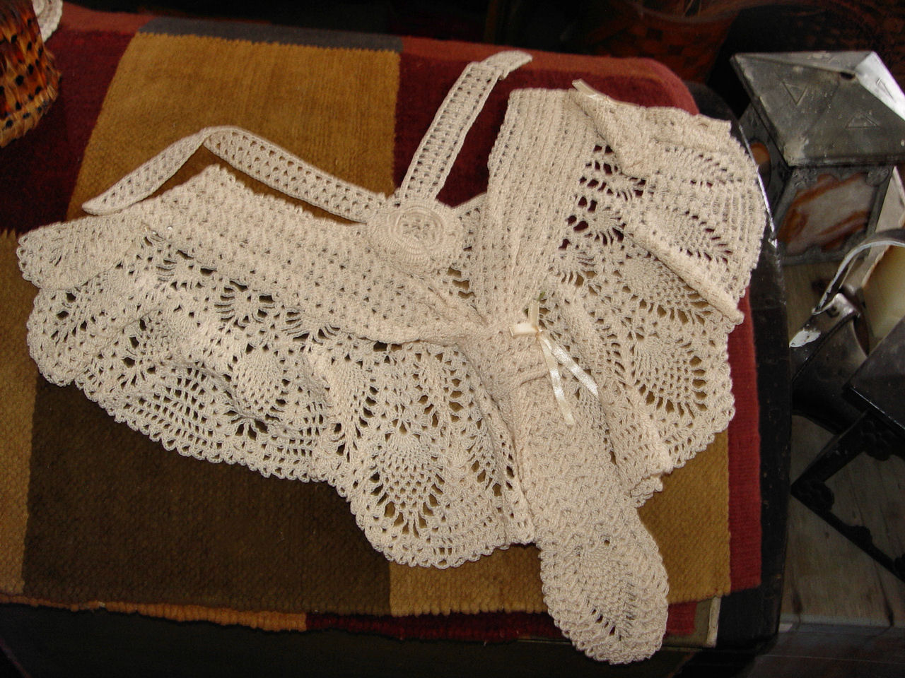 Victorian
                                        Intricate Crochet Lace Collar
                                        and Jabot w/ Ribbons &
                                        Rosettes