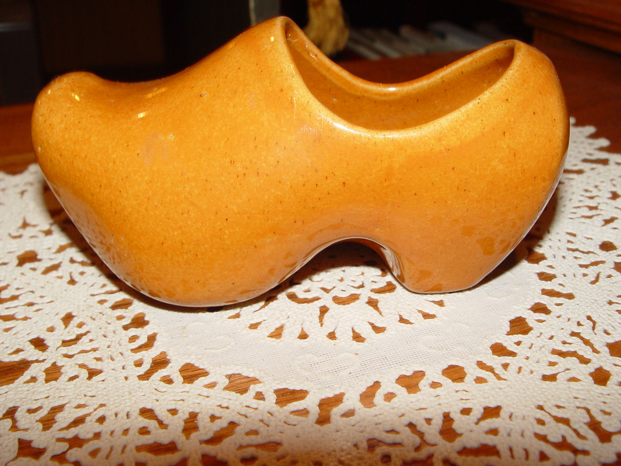 Rosemeade Pottery Caramel
                                        Dutch Shoe Planter Vase