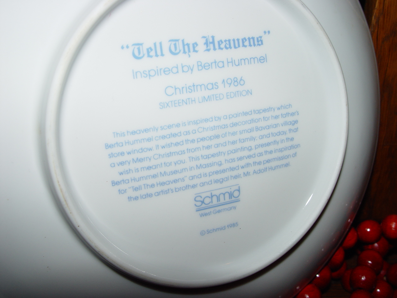 Schmid Berta Hummel 1986 Christmas Plate Tell The
                Heavens