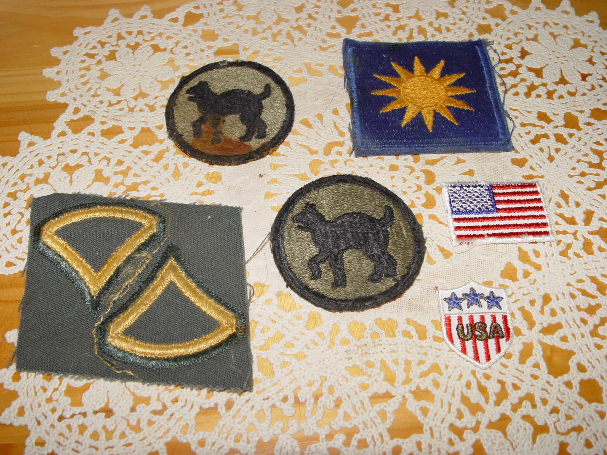 WW2 Army
                                        40th Infantry, 81st Division
                                        Army patch, American Flag and
                                        other Military Patches - Lot of
                                        6