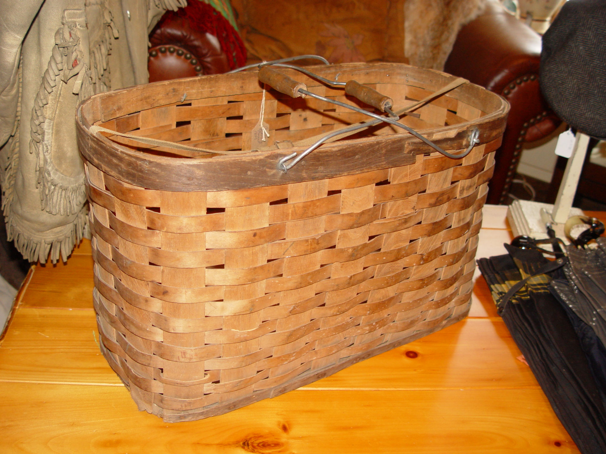Early
                        Oblong Folk Art Splint Basket, Original Wood
                        Bail Handles