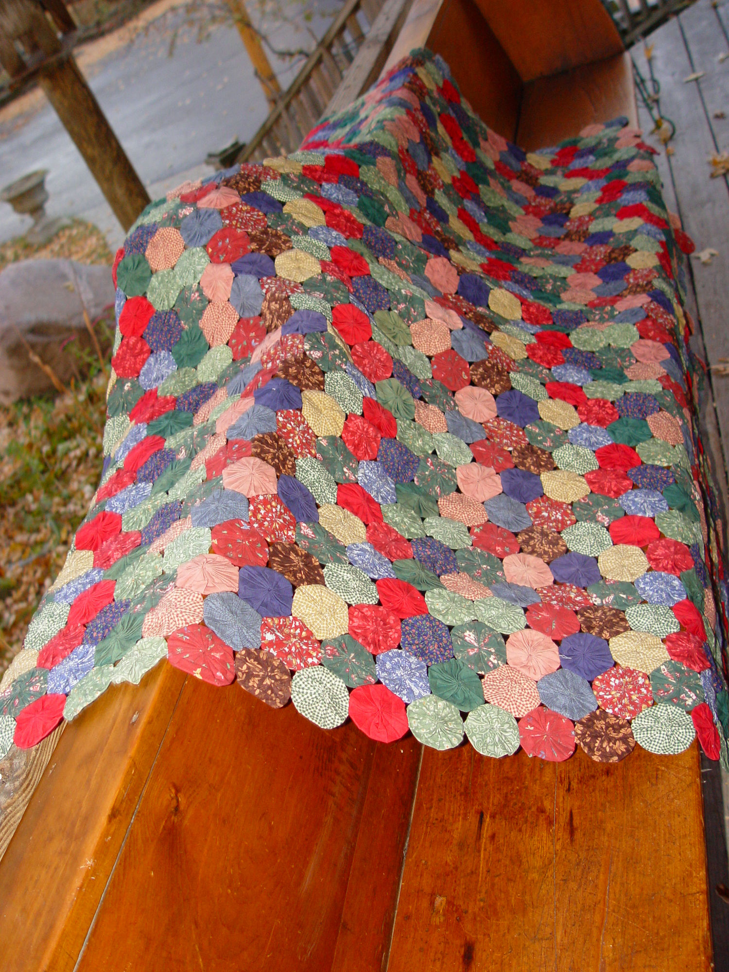 Vintage Vibrant Yo Yo Quilt Coverlet, Hand Made,
55" x 64"