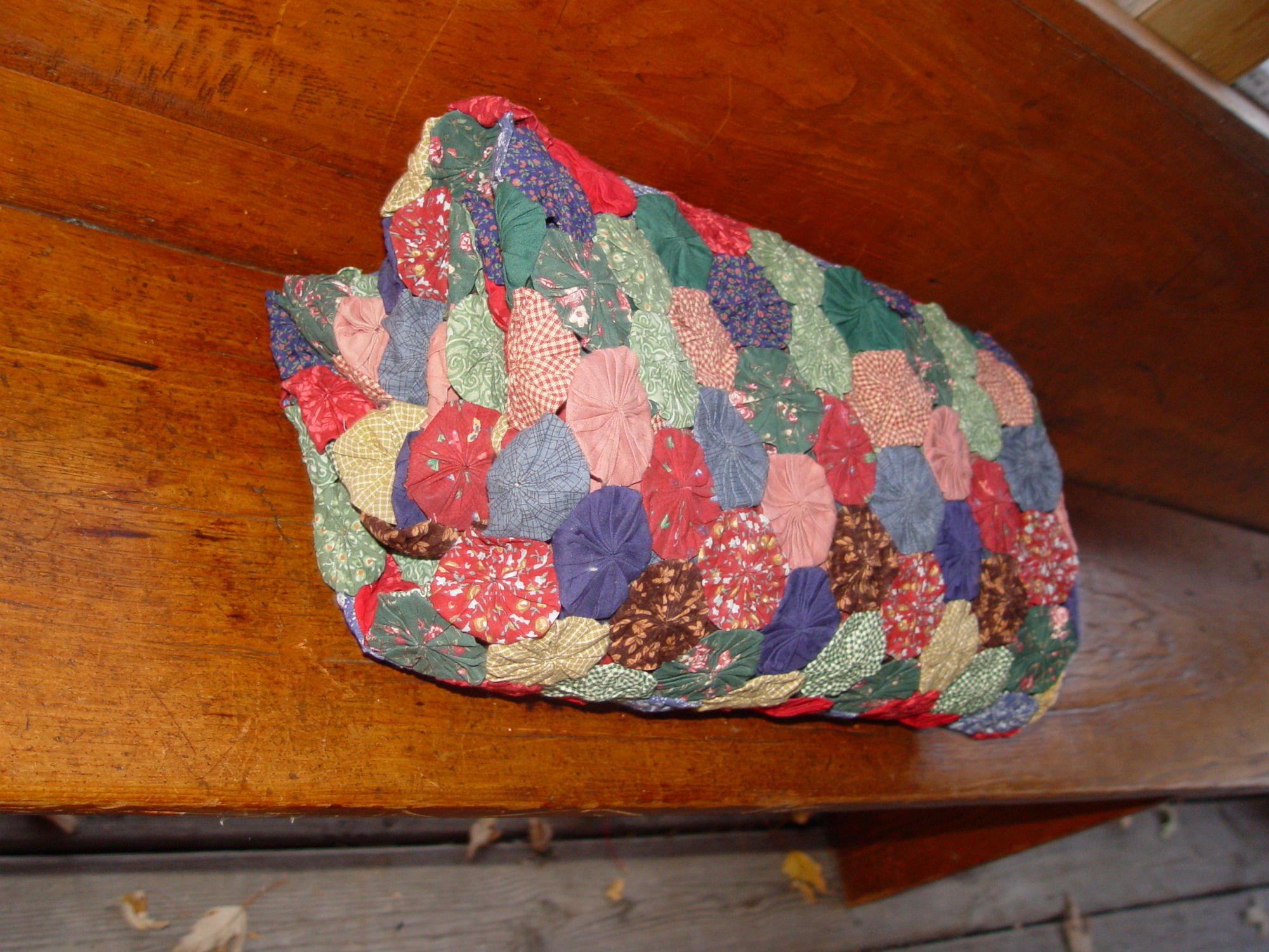 Vintage Vibrant Yo Yo Quilt Coverlet, Hand Made,
55" x 64"