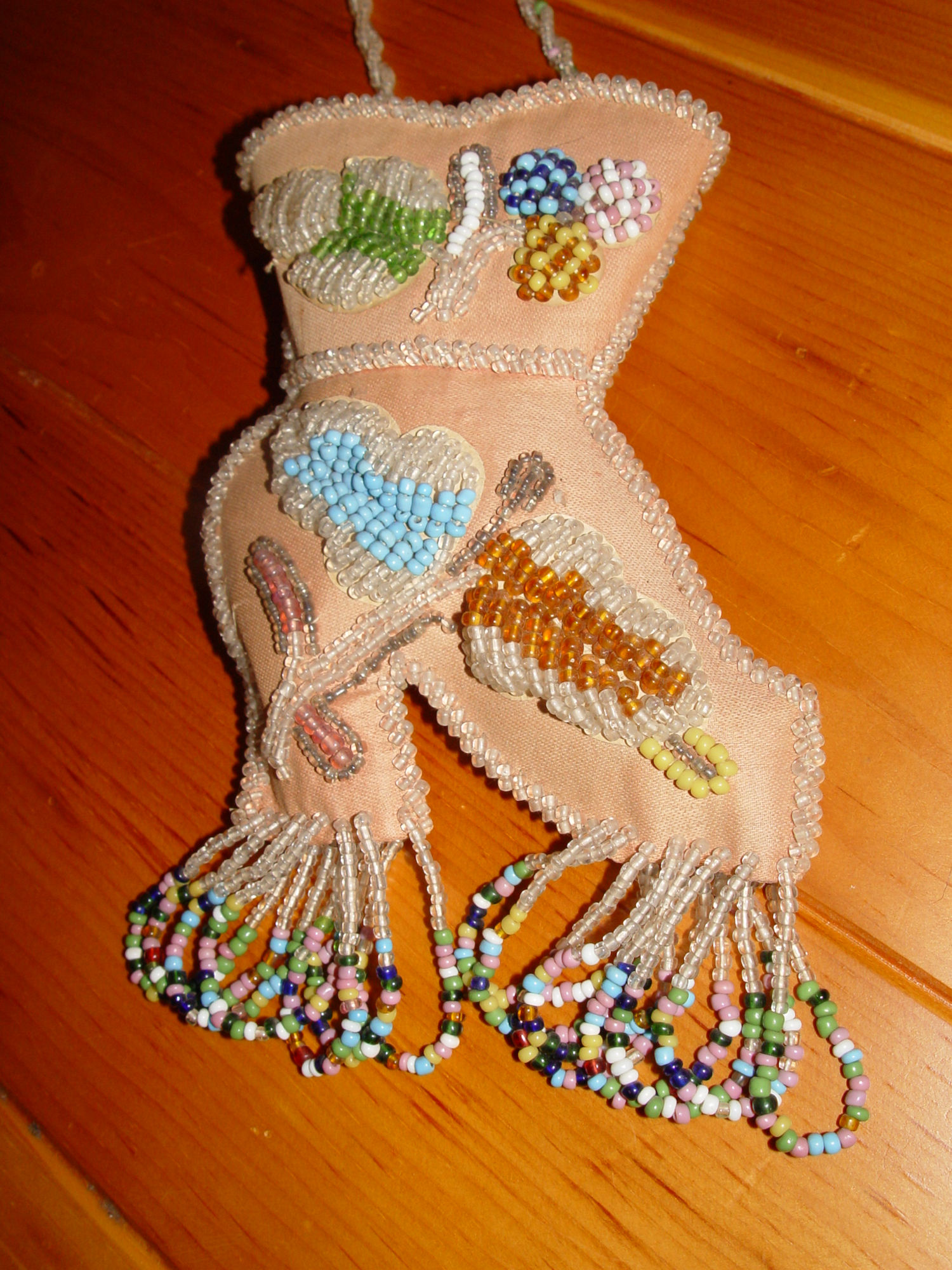 Antique Iroquois Victorian Era Beadwork Pin Cushion
                Boot Souvenir