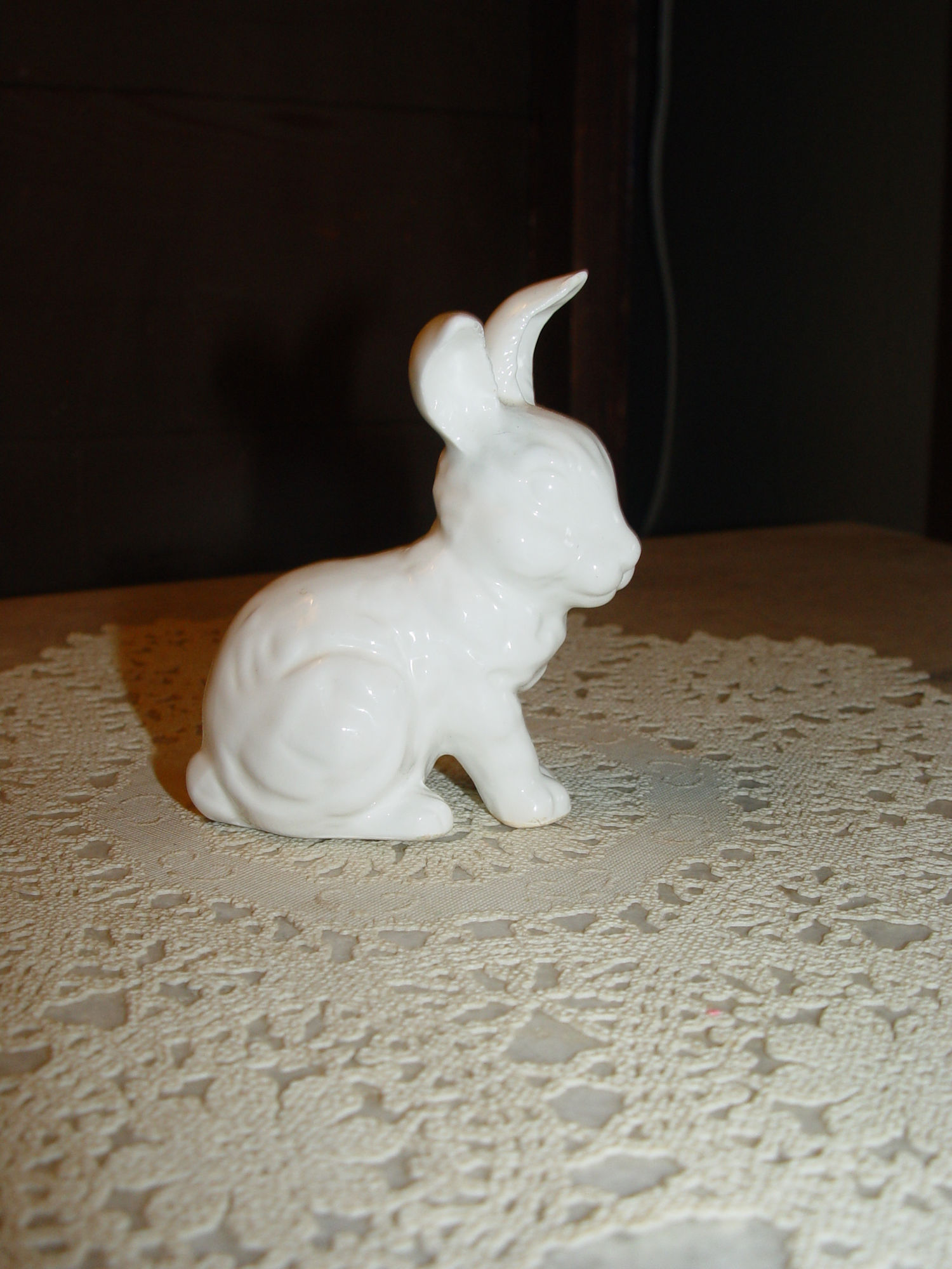 White Vintage Ceramic
                                        Rabbit Easter Bunny Figurine