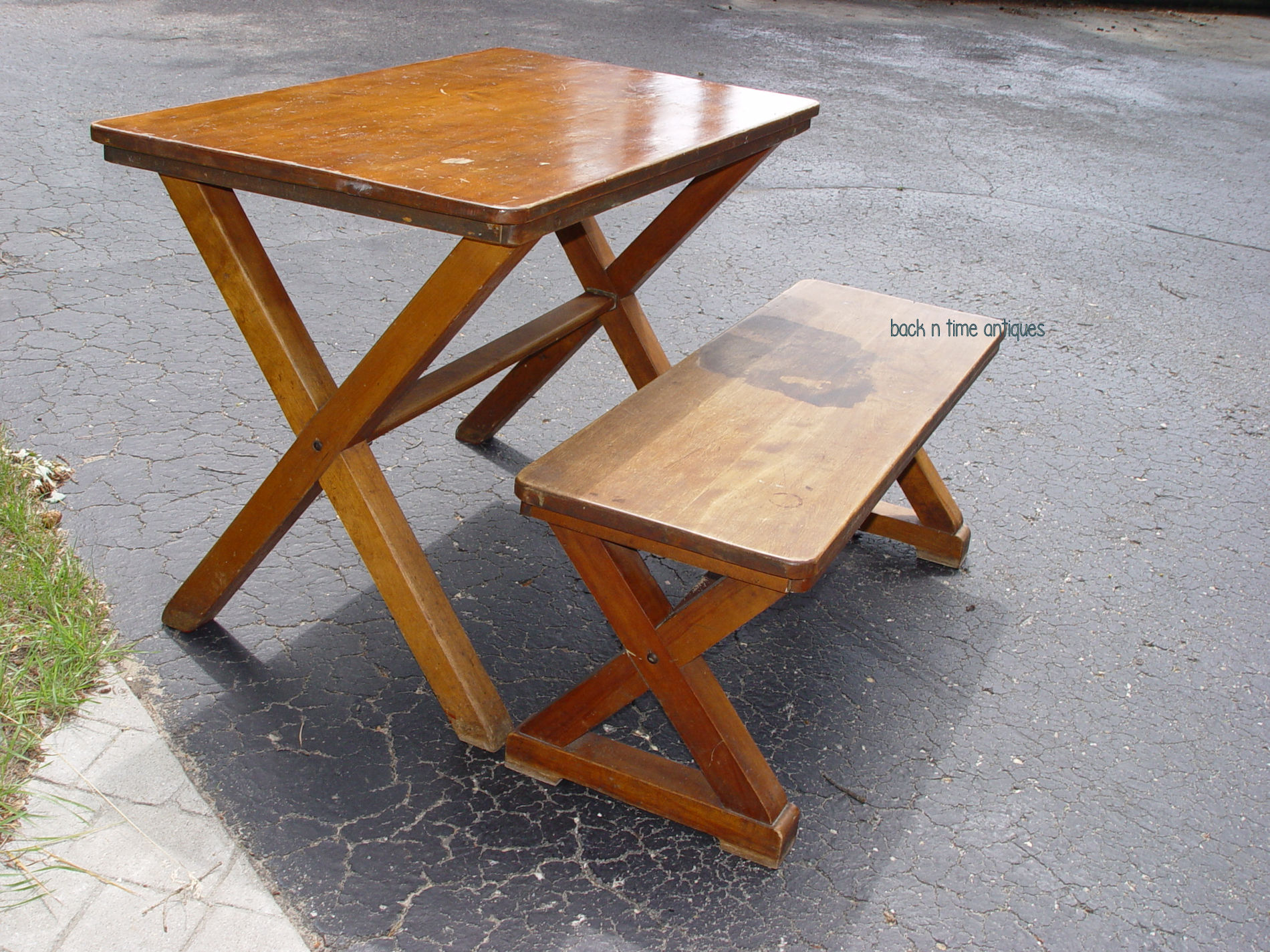 Early 20th c. Crossbuck
                                        Sawbuck Tavern Table