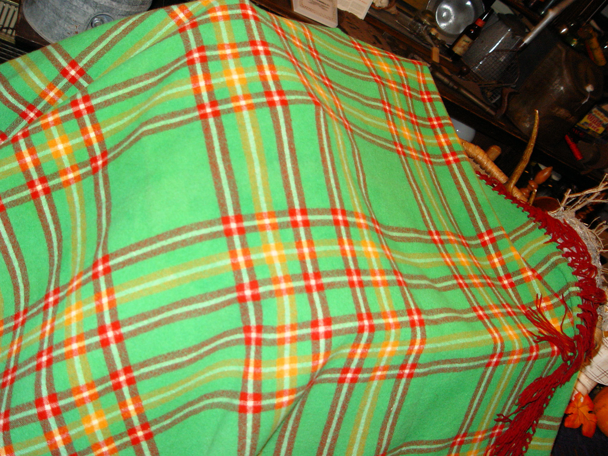 1930s Pendleton Wool Plaid Stadium Blanket w/
Fringe 57” X 60”