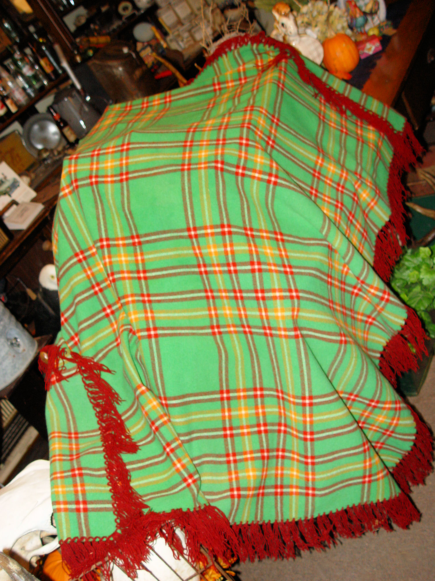 1930s Pendleton Wool Plaid Stadium Blanket w/
Fringe 57” X 60”