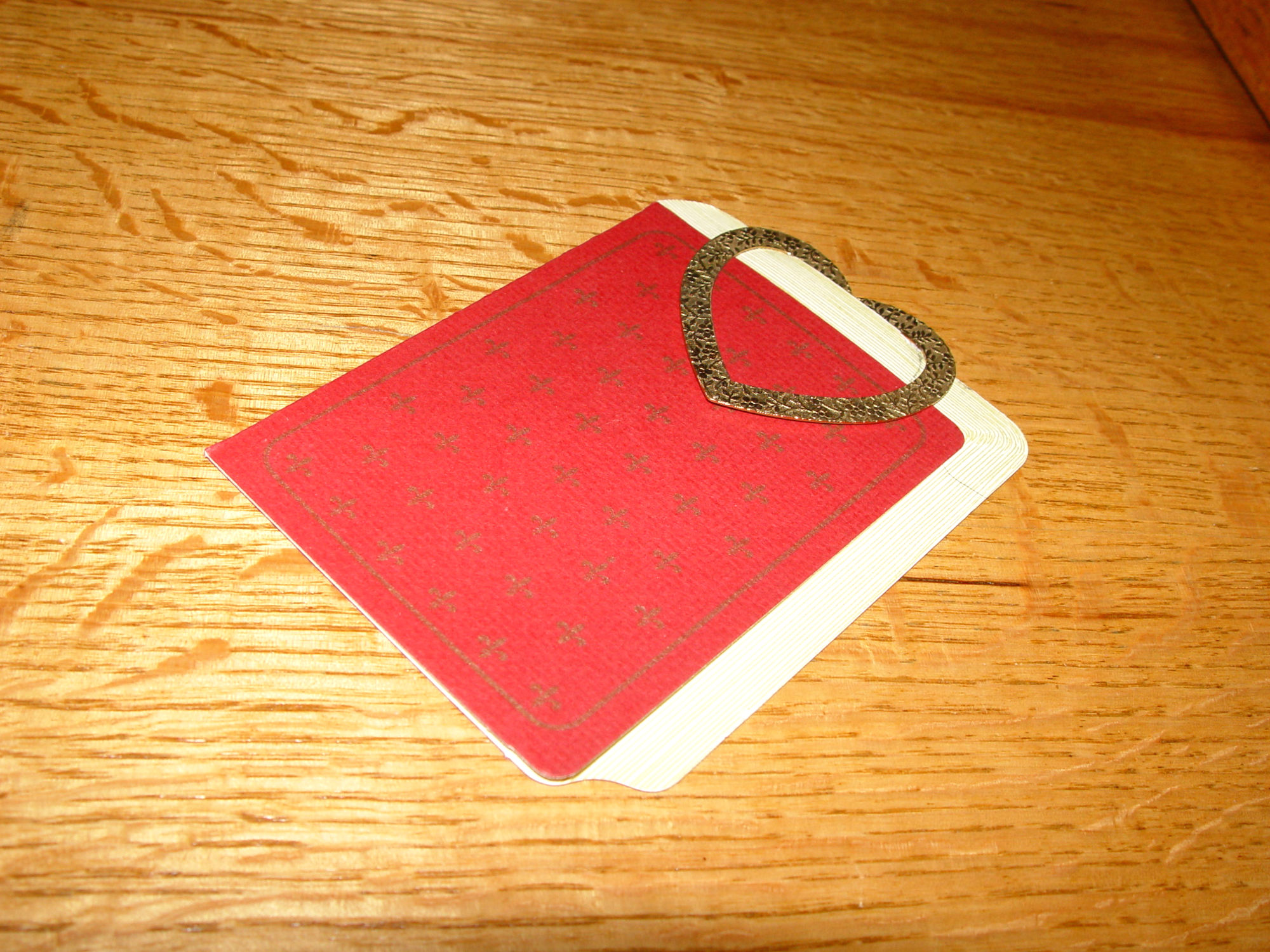 Vintage
                        Gold Heart Metal Greeting Card Bookmark Book
                        Place Holder