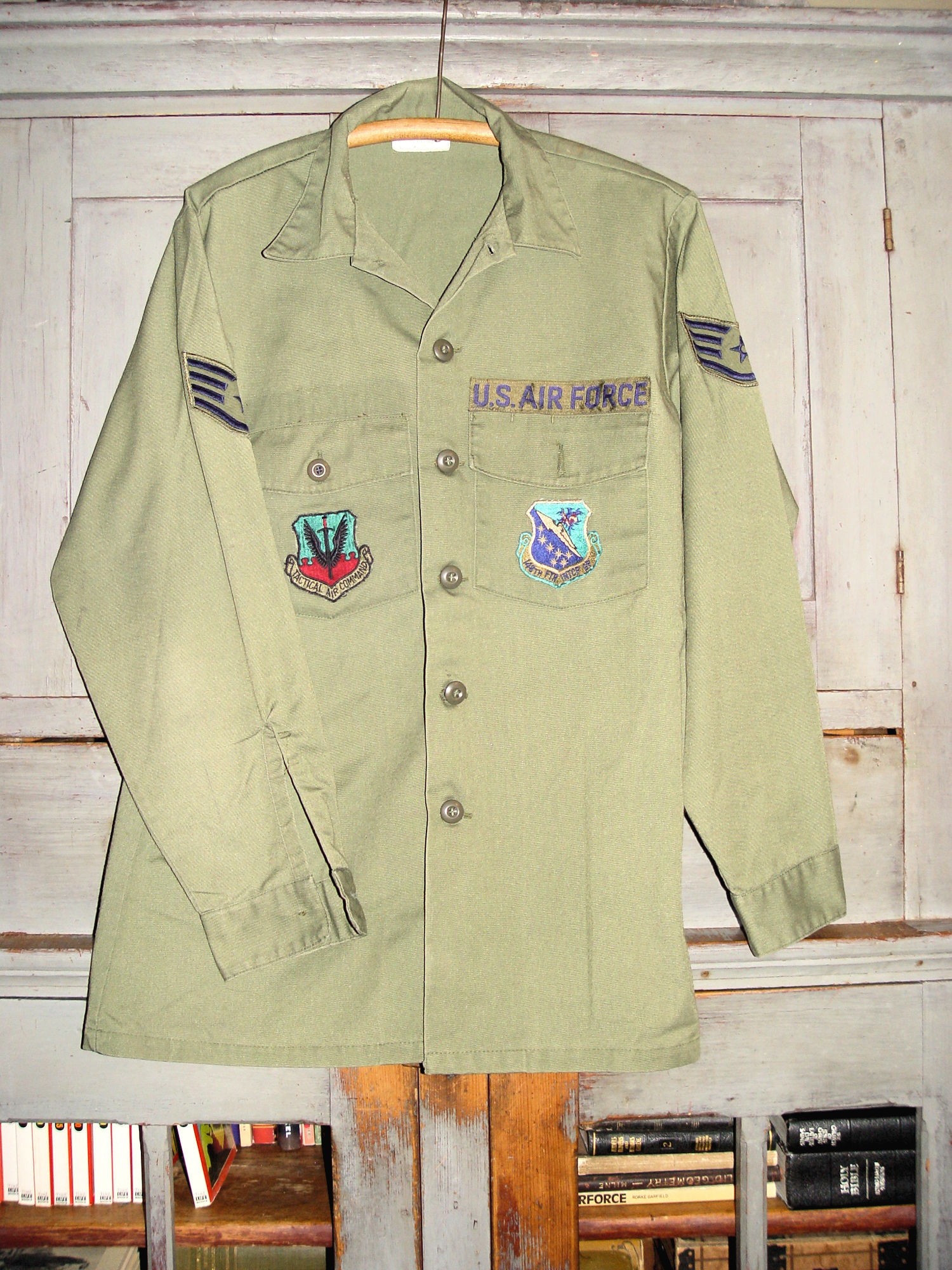 Orig. 1980s USAF Air Force
                                        OG-507 DuraPress Fatigue Utility
                                        Shirt w/ Patches