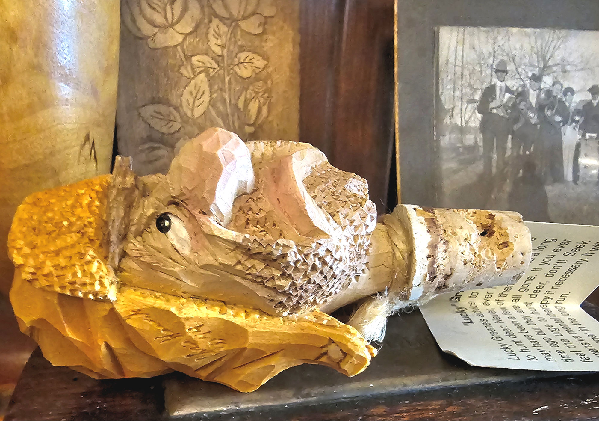 Spit ’N’ Whittle Hand‑Carved Wine Cork Wood Rustic
Barrel‑Head Character, Folk Art