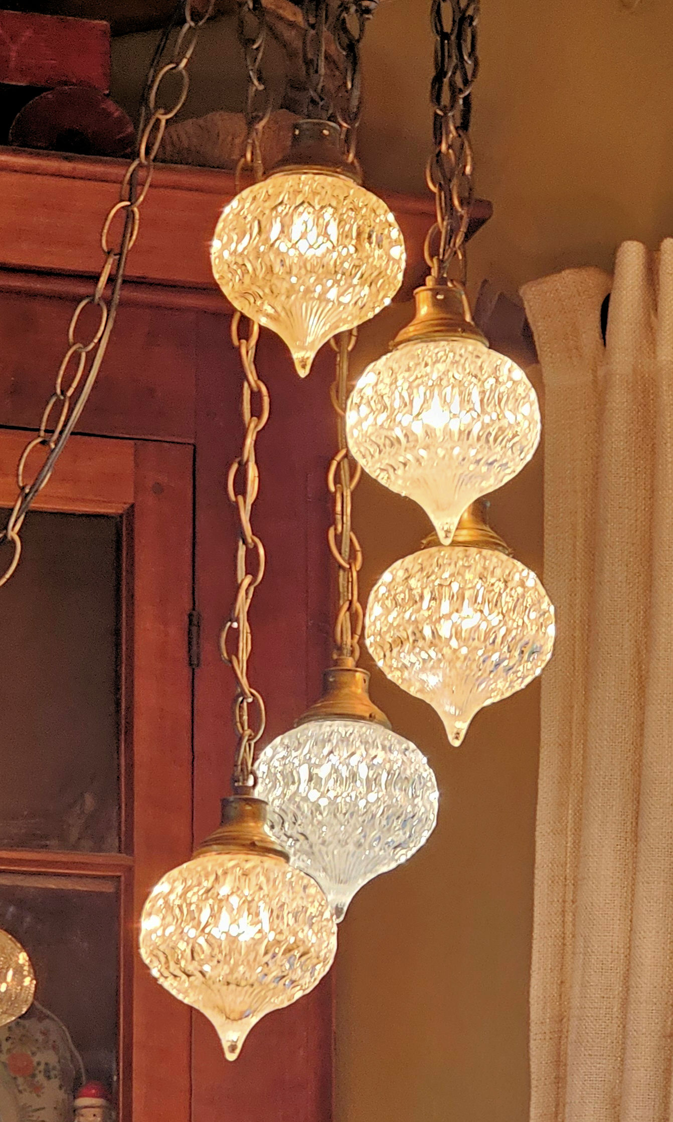 Mid-Century 5 Globe 5 Tier Hollywood Regency
Teardrop Swag Lamp