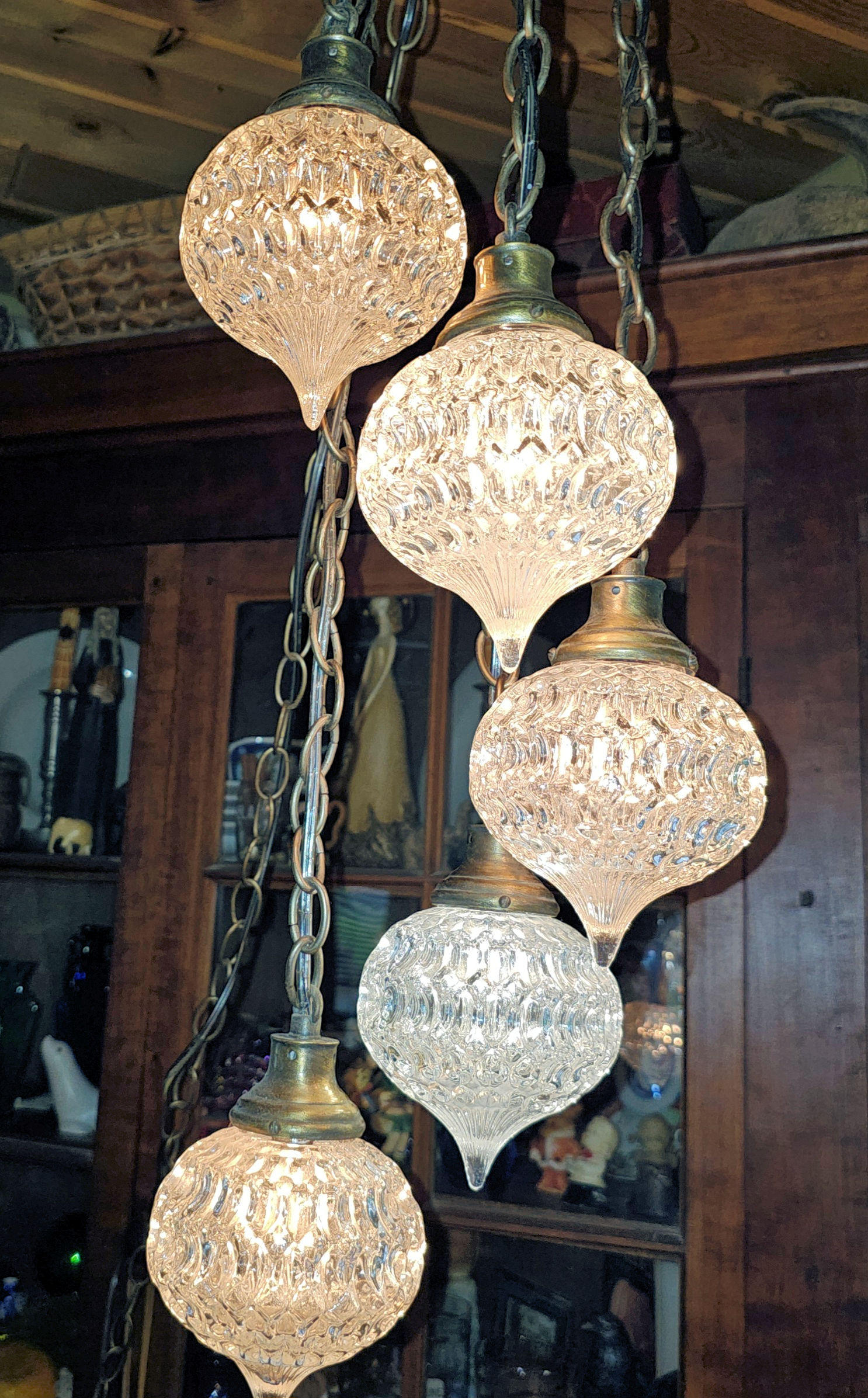 Mid-Century 5 Globe 5 Tier Hollywood Regency
Teardrop Swag Lamp