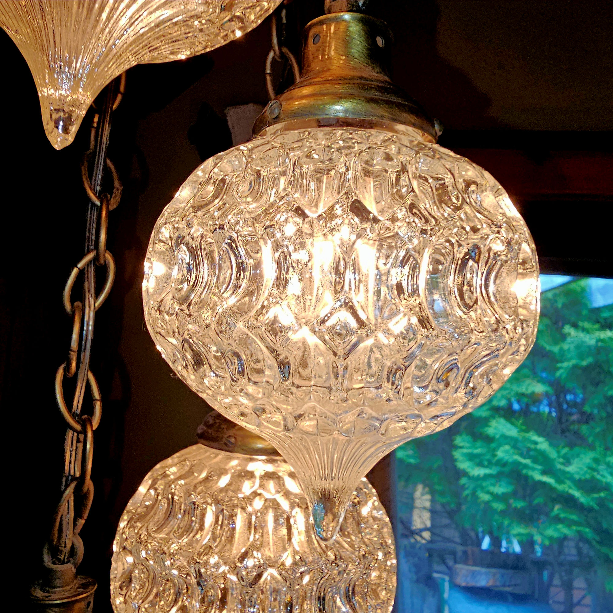Mid-Century 5 Globe 5 Tier Hollywood Regency
Teardrop Swag Lamp