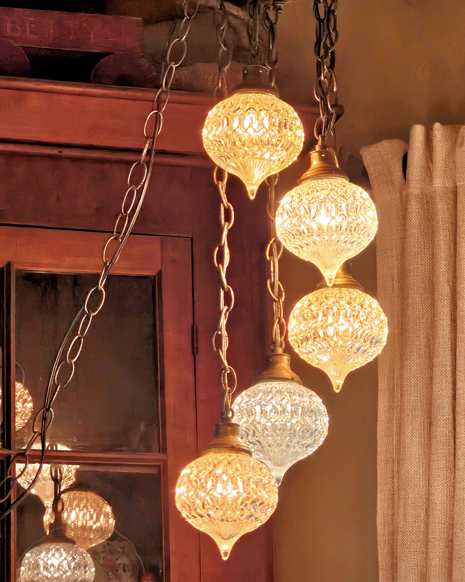 Mid-Century 5 Globe 5 Tier Hollywood Regency
Teardrop Swag Lamp