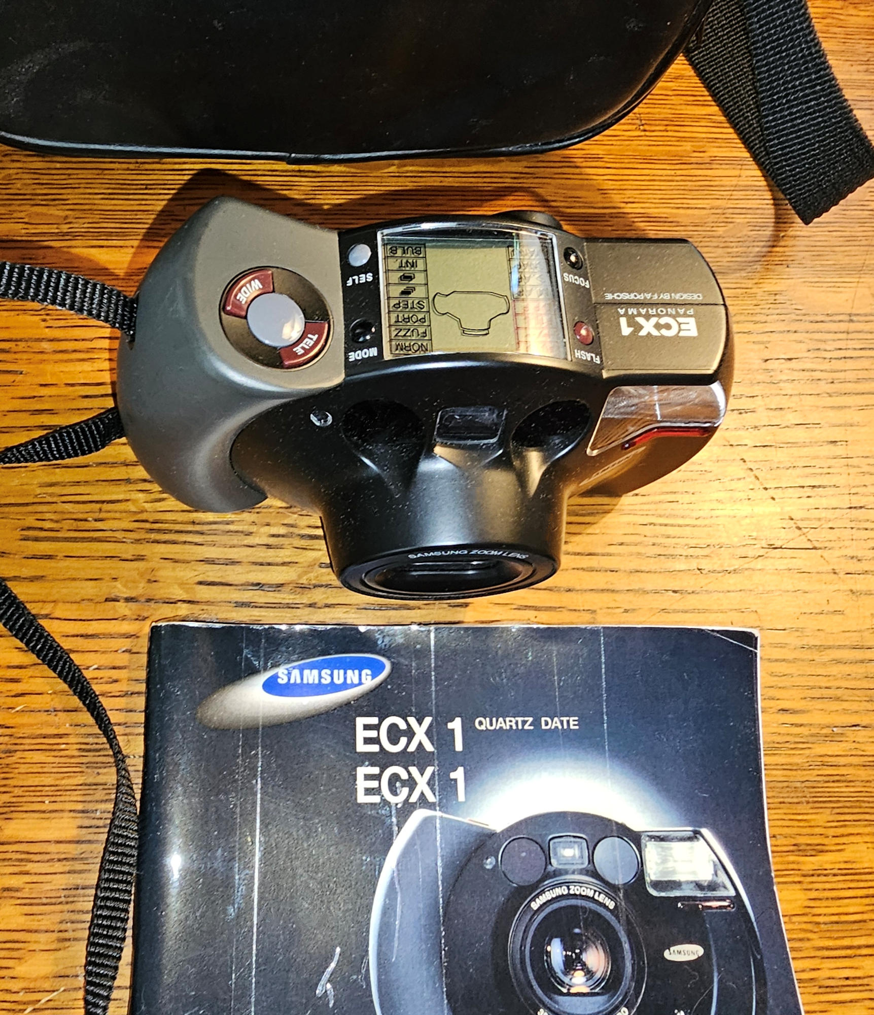 Vintage Samsung ECX 1 Quartz Date 35 mm Camera Set – Complete w/ Case & Manual