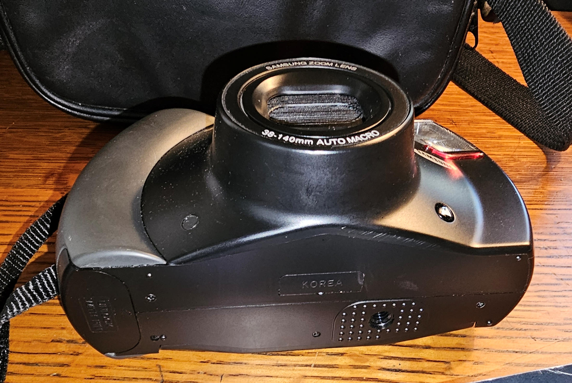 Vintage Samsung ECX 1 Quartz Date 35 mm Camera Set – Complete w/ Case & Manual