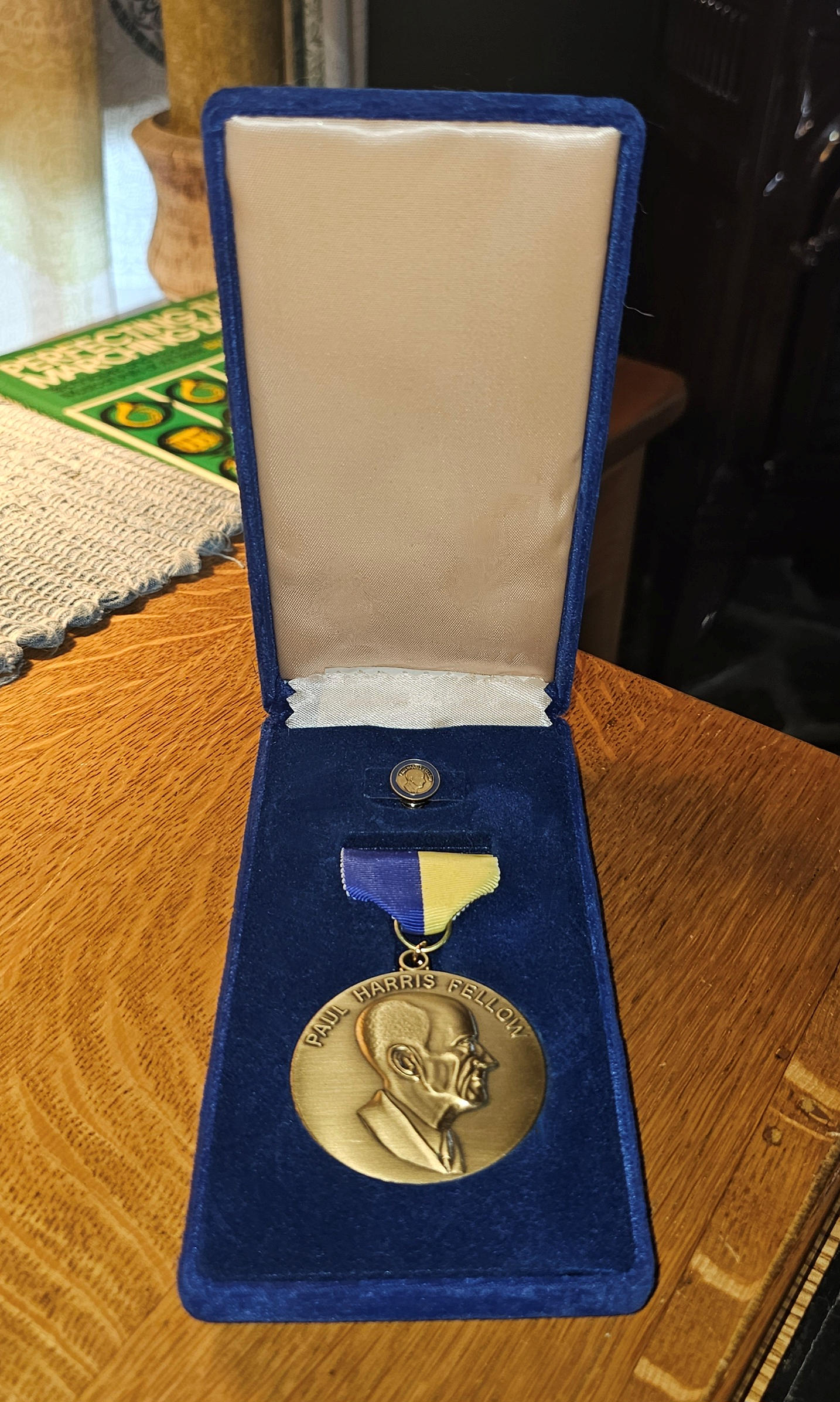 Paul Harris Fellow Rotary
International Medal & Pin
Set in Presentation Case