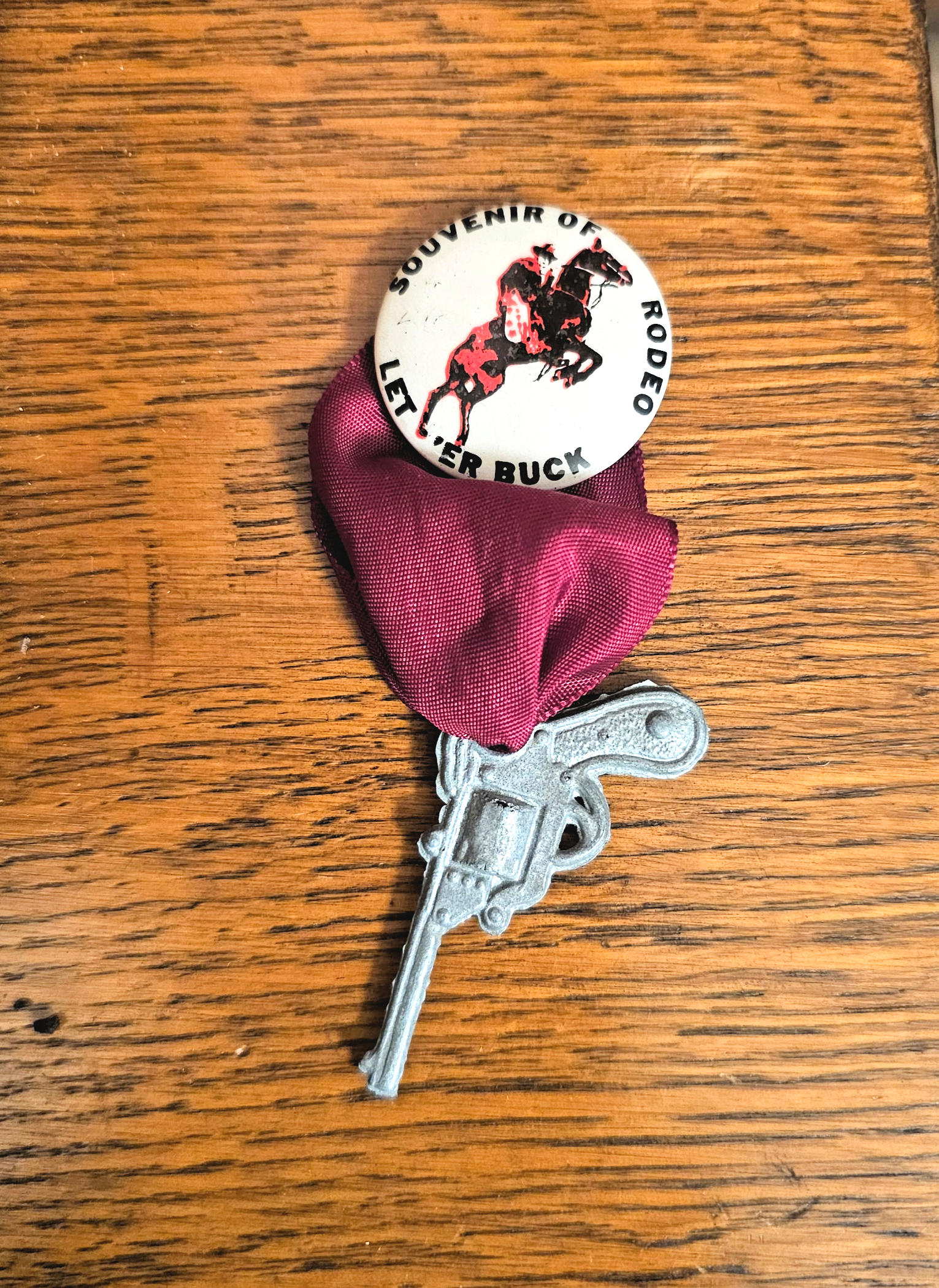 Vintage
“Let ’Er Buck” Rodeo Souvenir Pinback Ribbon
Badge – Horse Western Americana