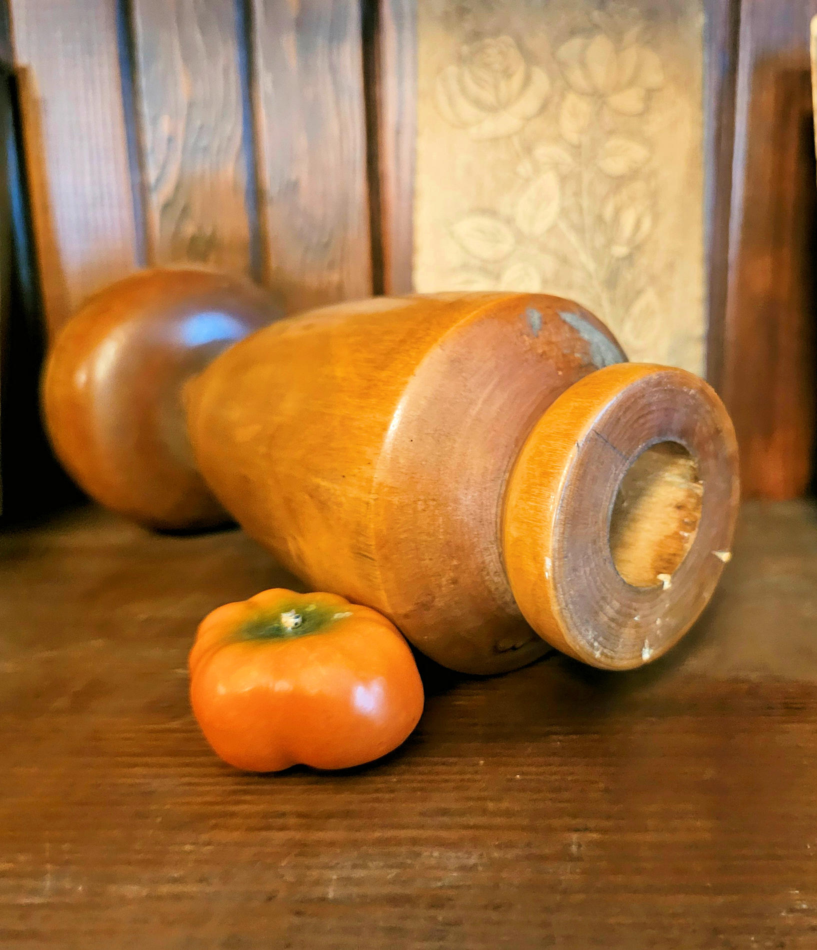 Hand‑Turned Wooden Vase – Primitive Folk Art Form