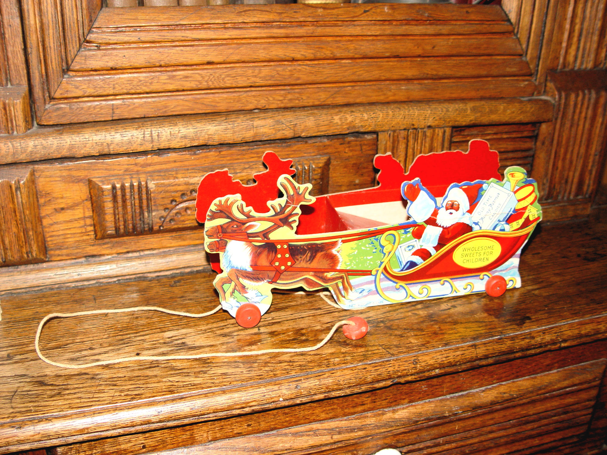 Fanny Farmer “Old Time Candies” Santa &
Reindeer sleigh and Orig. Box