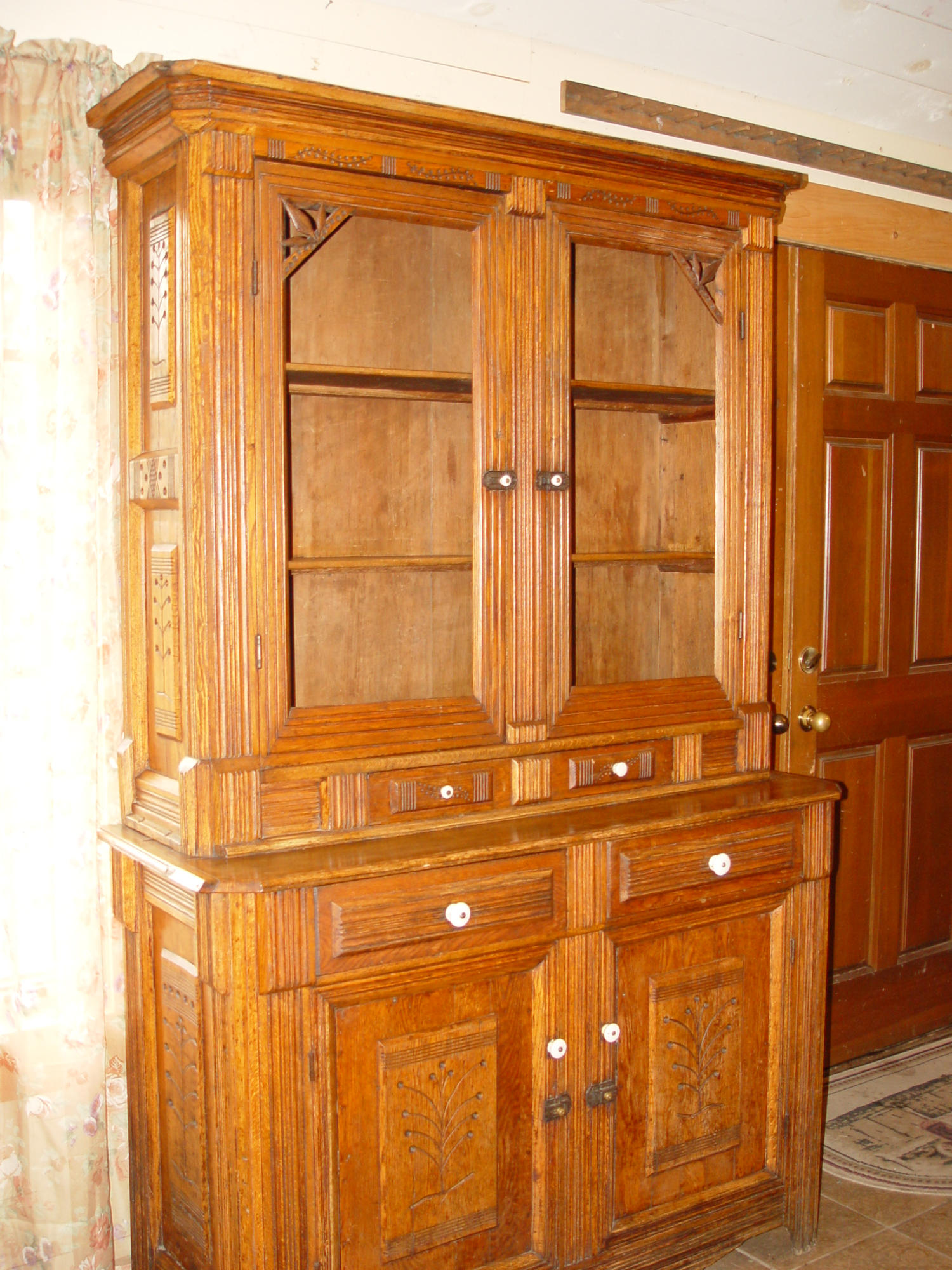 Hand‑Carved Settler’s Cabinet with Tree of Life
Motifs – Bemidji, Minnesota Provenance