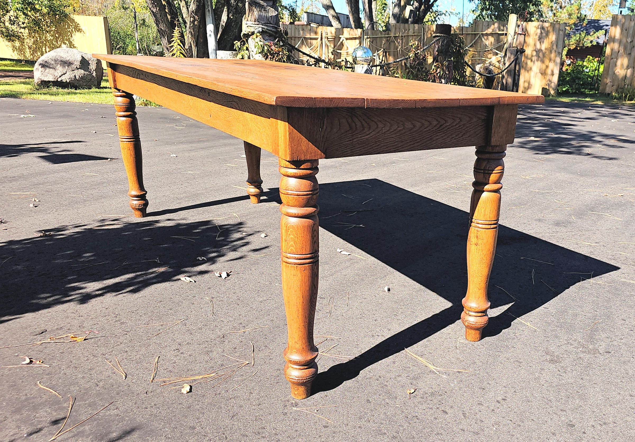 Late 1800s Oak Farmhouse Table - Country Primitive
- Turned‑Leg Base
