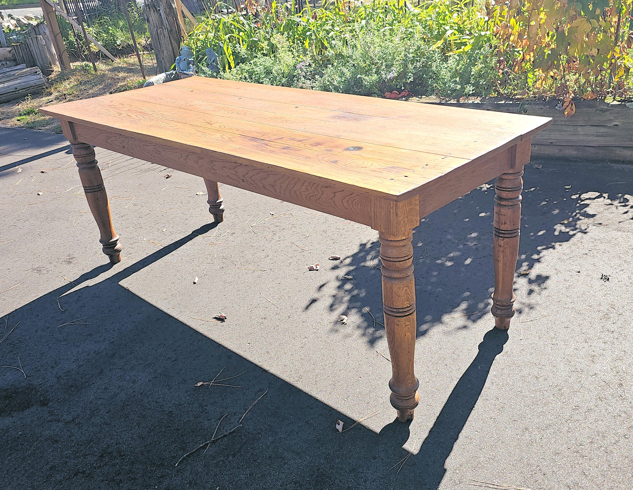 Late 1800s Oak Farmhouse Table - Country Primitive
- Turned‑Leg Base