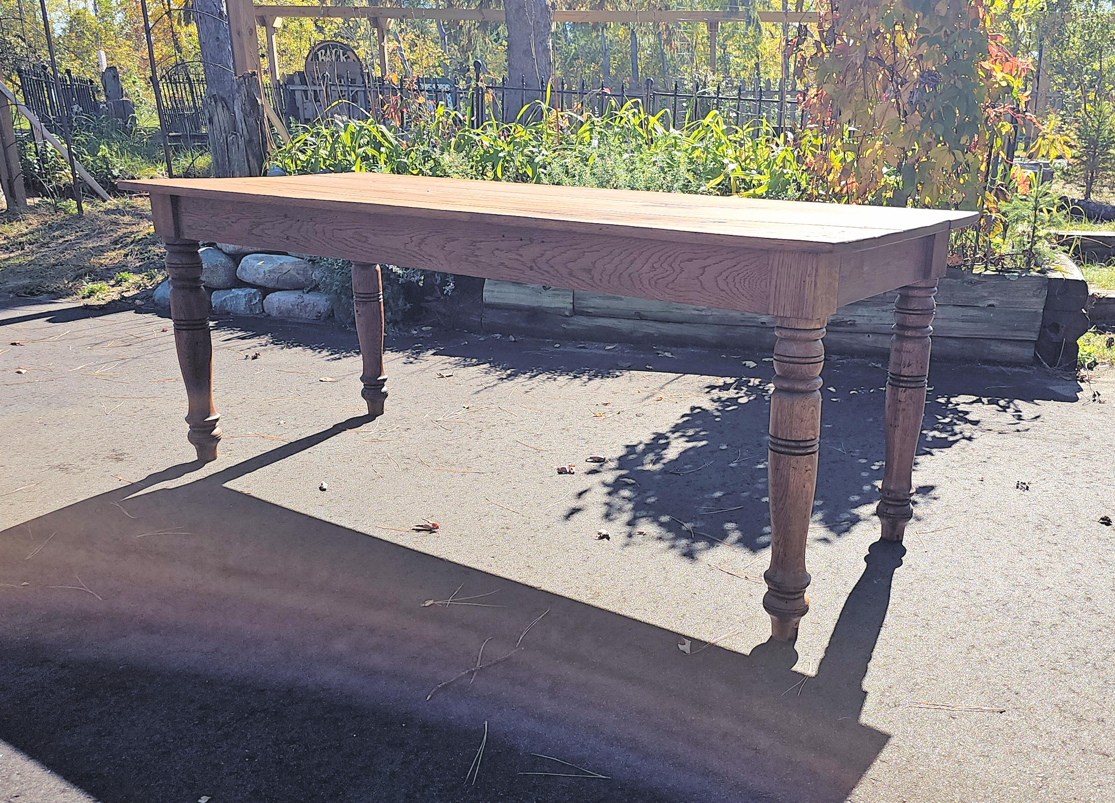 Late 1800s Oak Farmhouse Table - Country Primitive
- Turned‑Leg Base