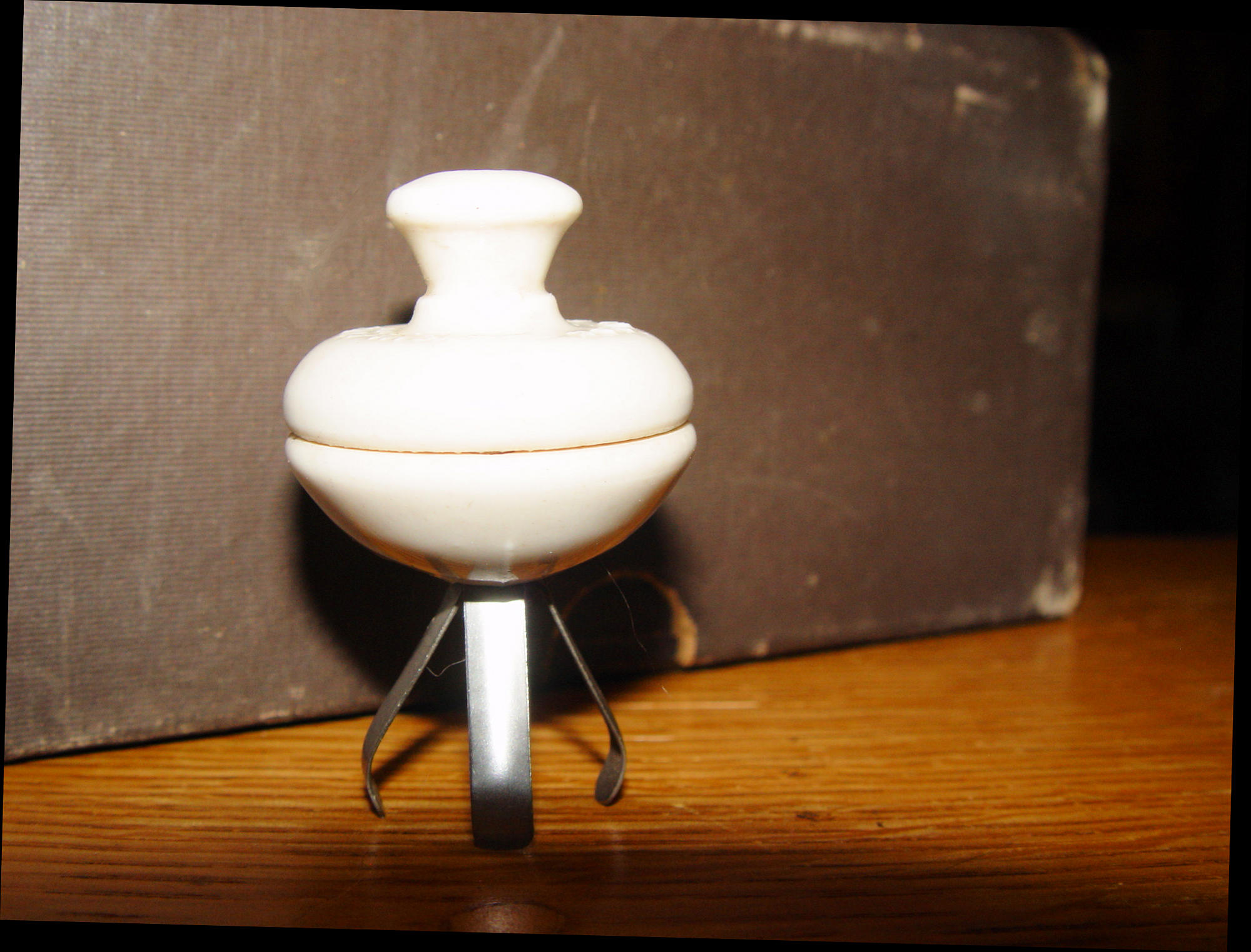 1940s Vaculator Dutch Clothless Coffee Vacuum
Clip-in Ceramic Filter