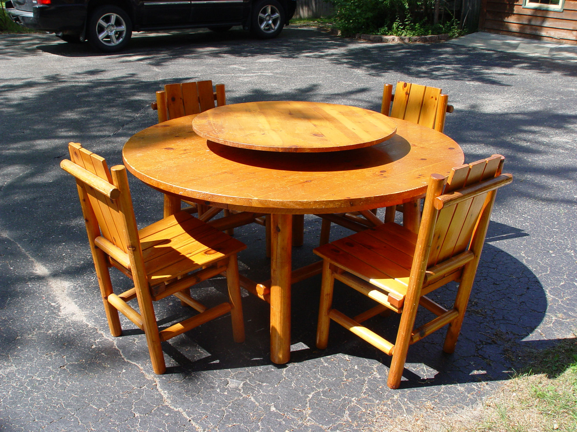 1940s
                        Rustic Cabin Knotty Pine Round Dining Table
                        & Chair Set