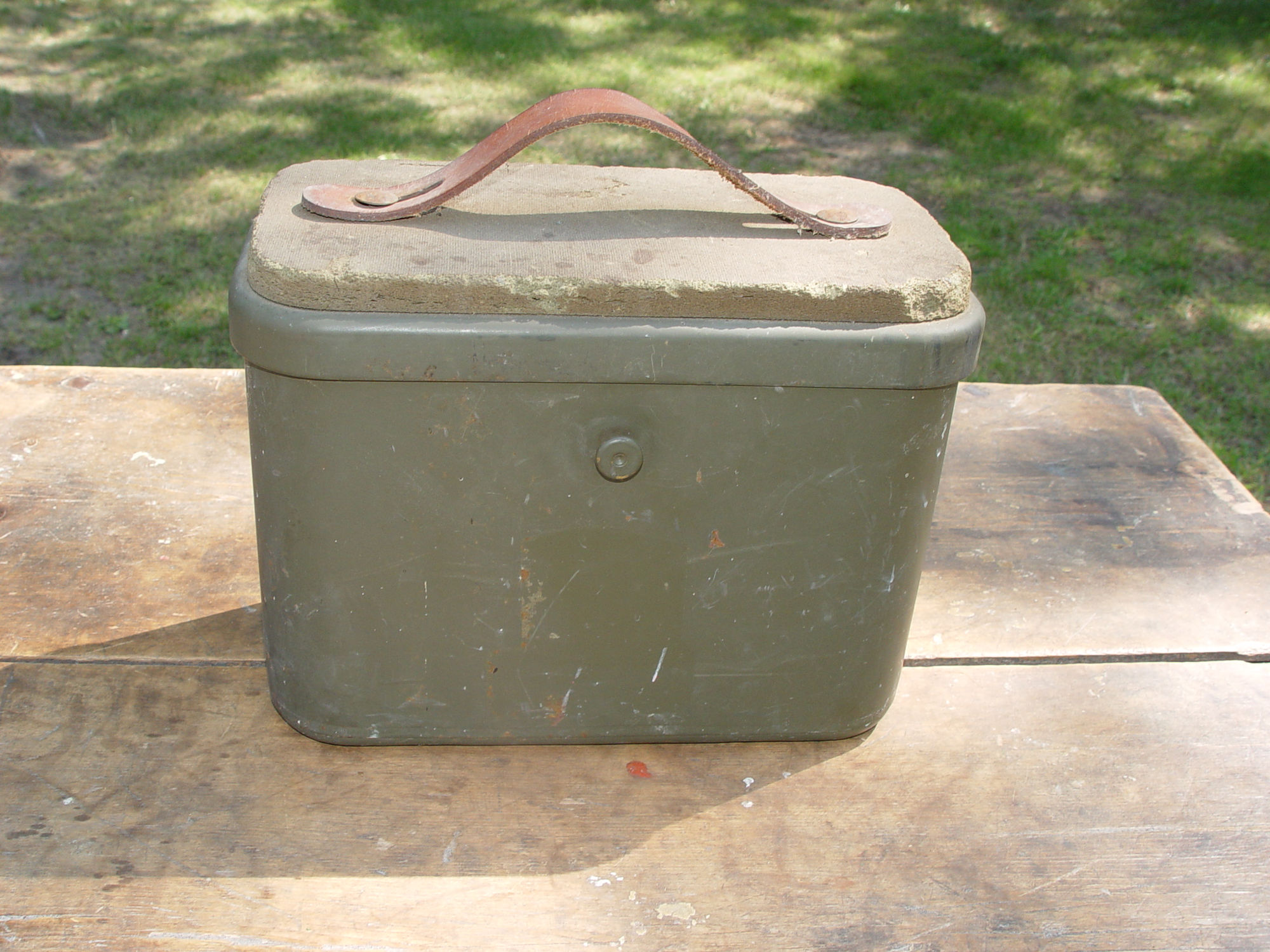 Vintage
                        Green Hunting Ammo Shell Box, Swivel Seat